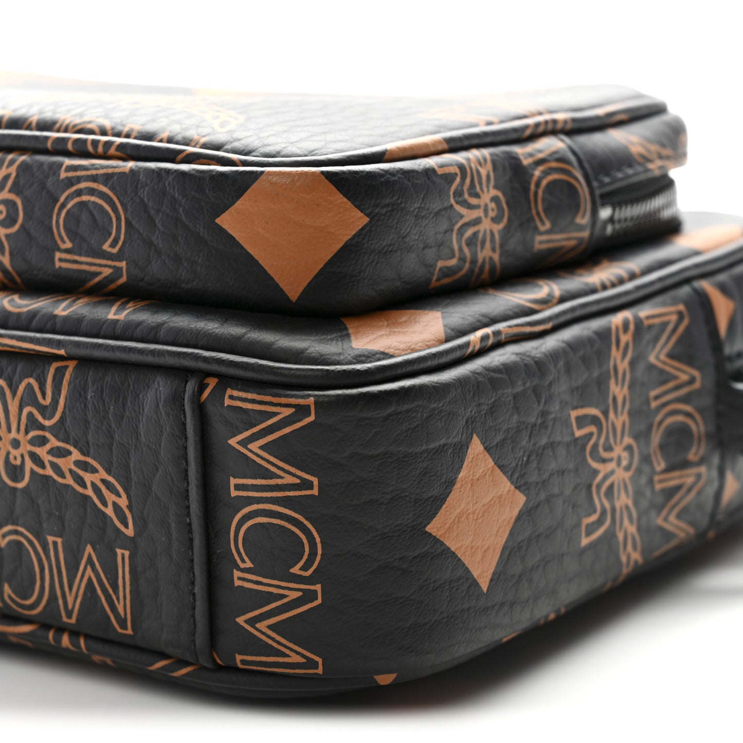 Maxi Visetos Aren Crossbody Black Cognac