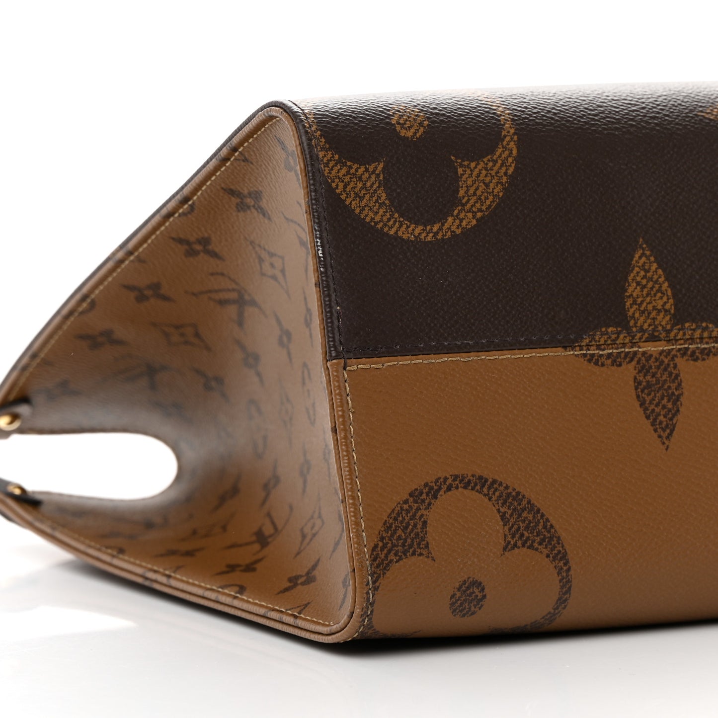 Reverse Monogram Giant Onthego MM