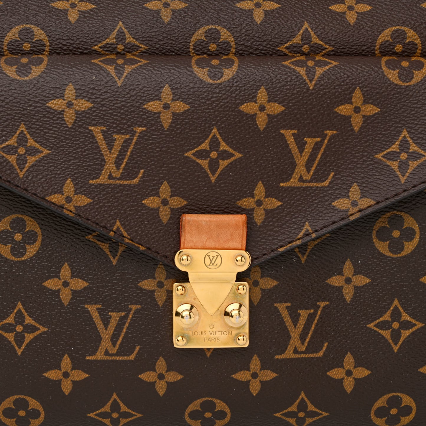 Monogram Metis