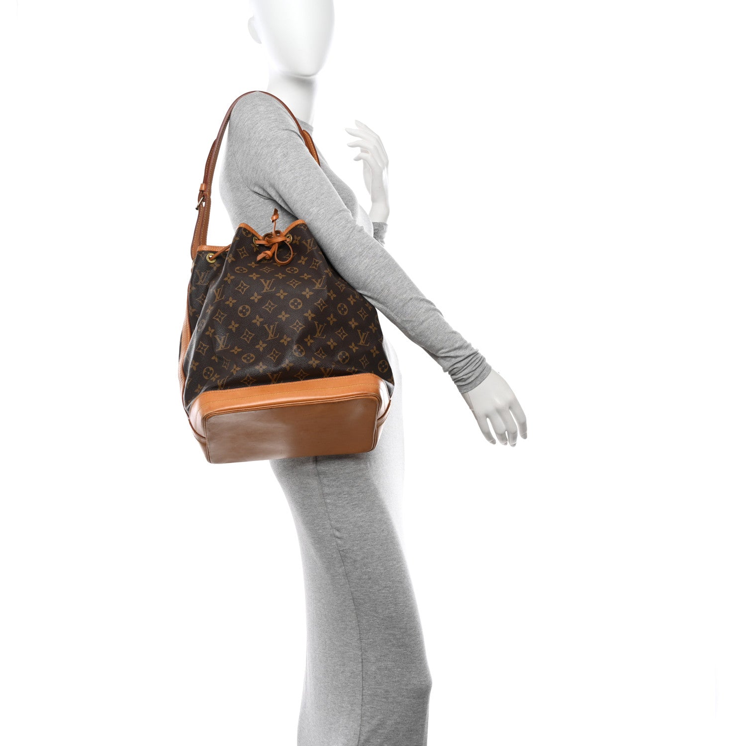 Louis Vuitton Monogram Noe 2 of 12