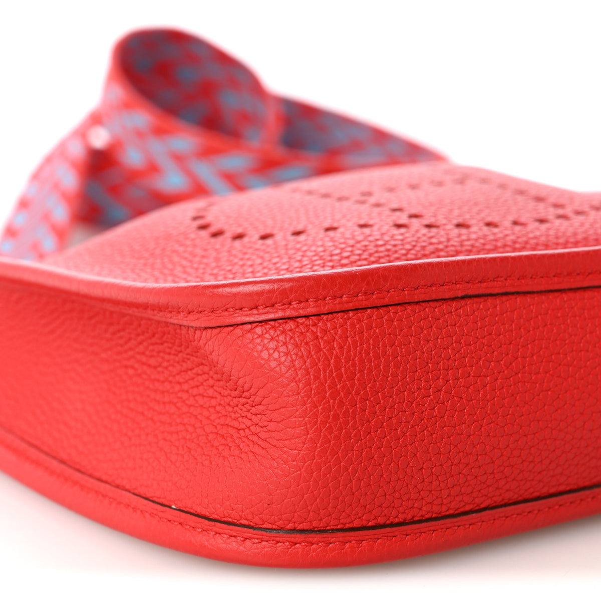 Hermes Taurillon Clemence Evelyne TPM  Rouge De Coeur Bleu Du Nord 8 of 9