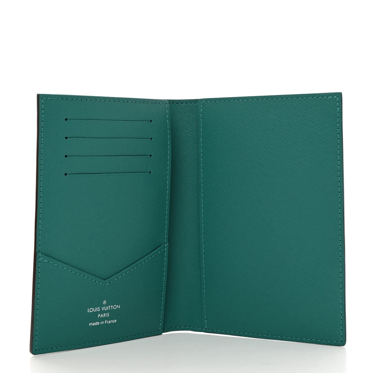 Monogram Taiga Passport Cover Vert