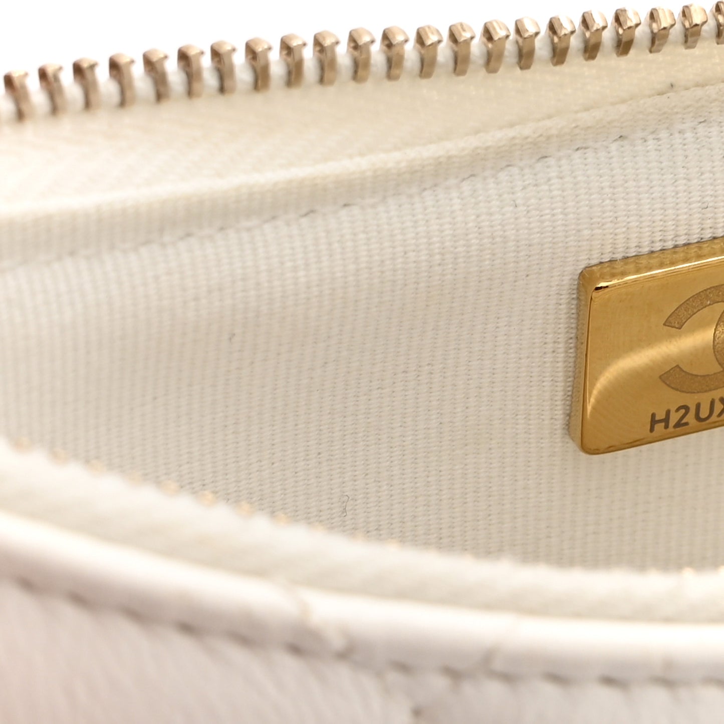 Shiny Crumpled Lambskin Quilted Trendy Chain Around Hobo White