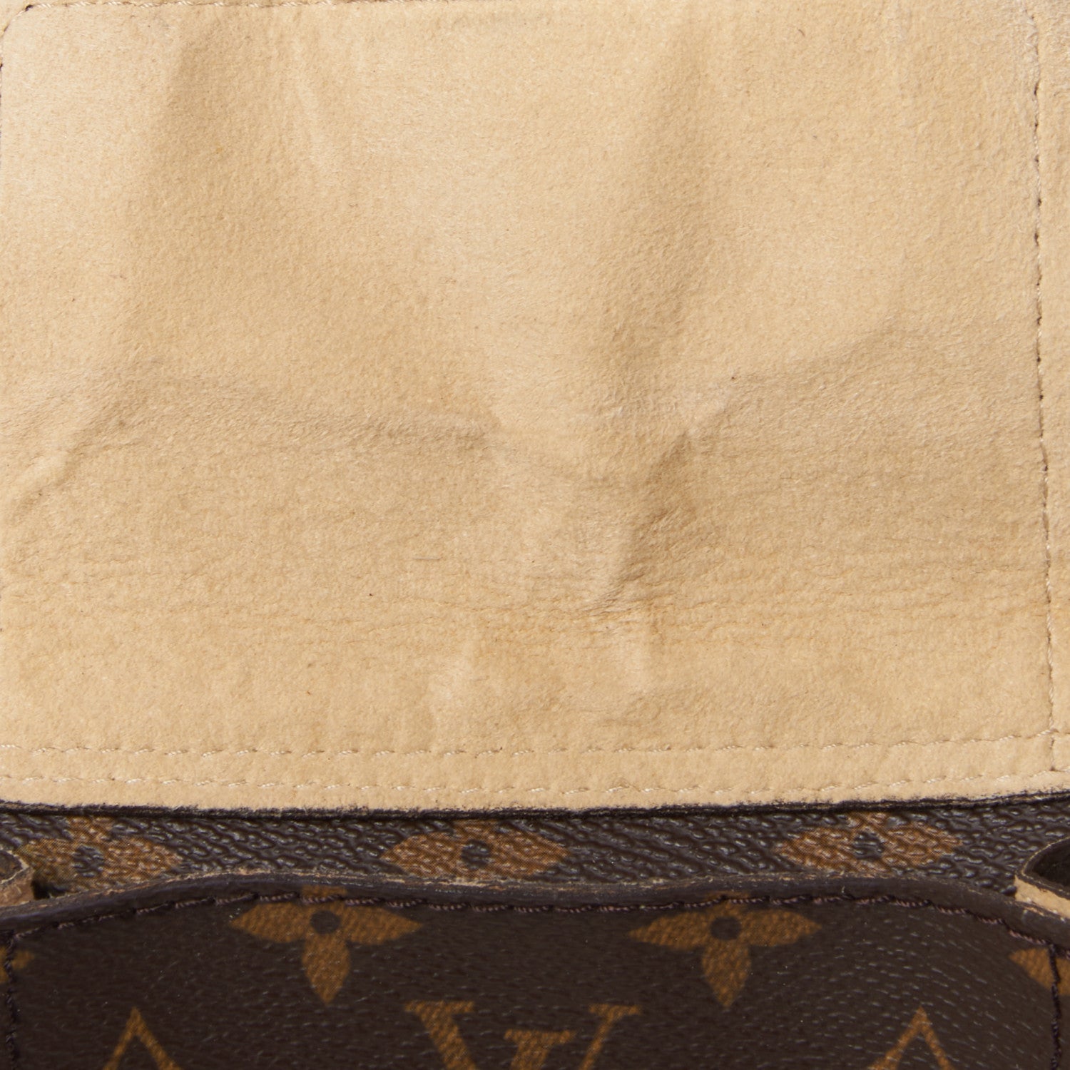 Louis Vuitton Monogram Manhattan GM 8 of 8