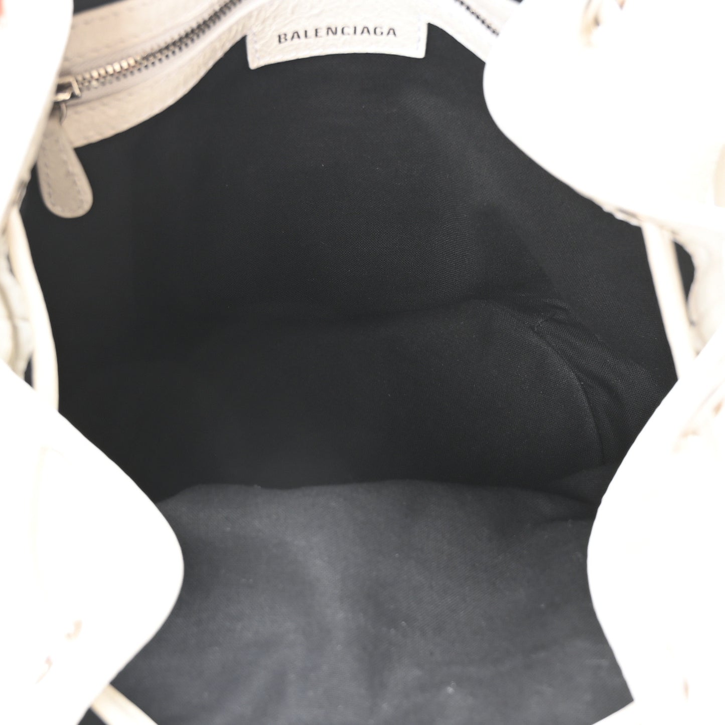 Agneau Arena Small Le Cagole Bucket Bag Optic White