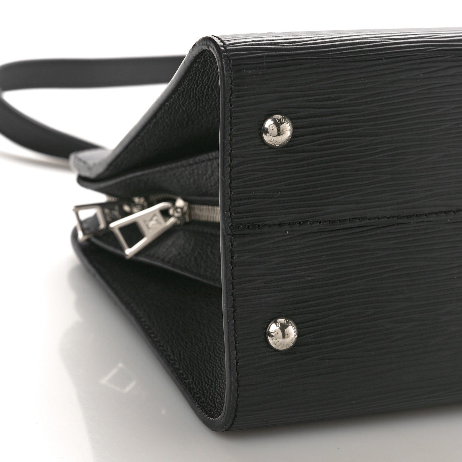 Louis Vuitton Epi Vaneau MM Black 8 of 9