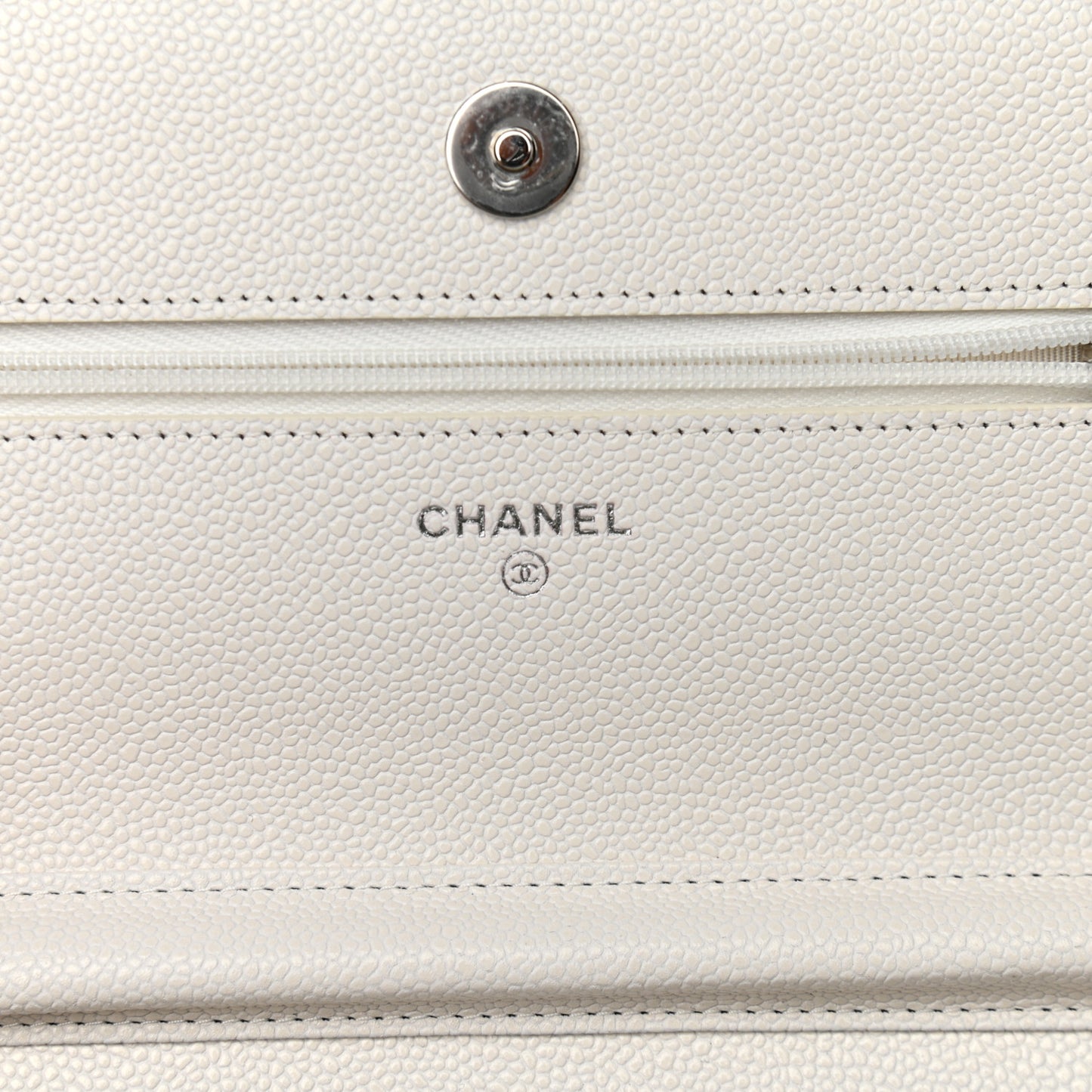 Caviar Quilted Wallet On Chain WOC White