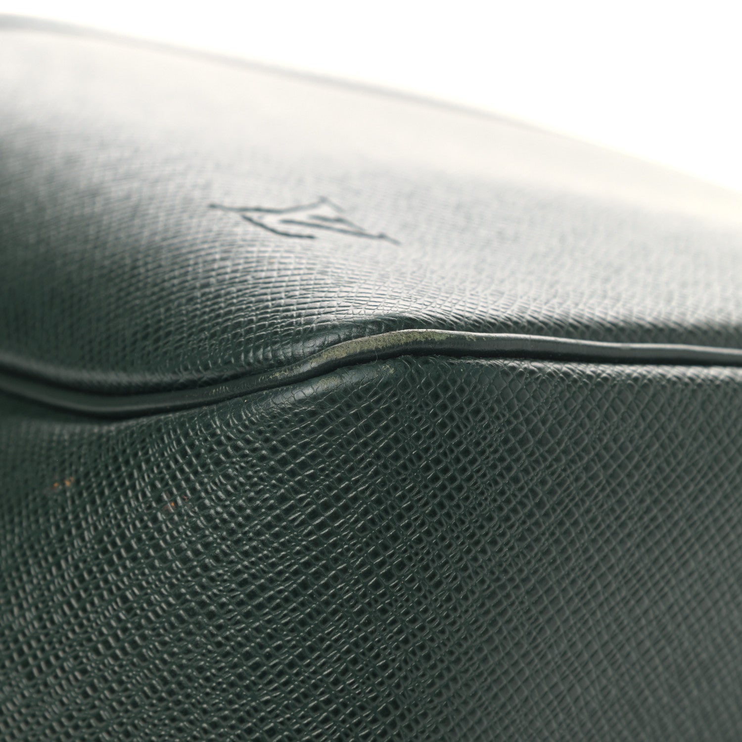 Louis Vuitton Taiga Helanga 1 Poche Epicea 18 of 21