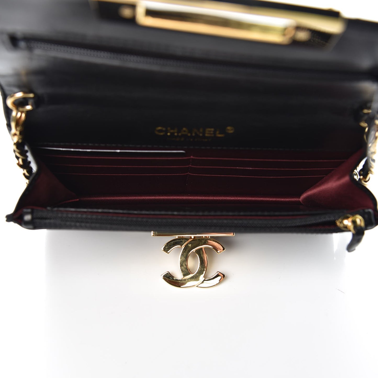 Lambskin Quilted Golden Class Wallet on Chain WOC Black