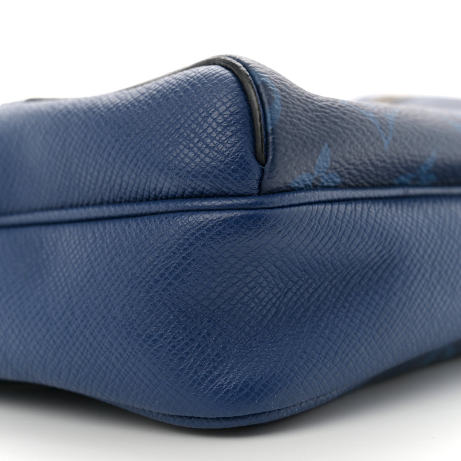 Louis Vuitton Taiga Monogram Outdoor Messenger Cobalt 9 of 11