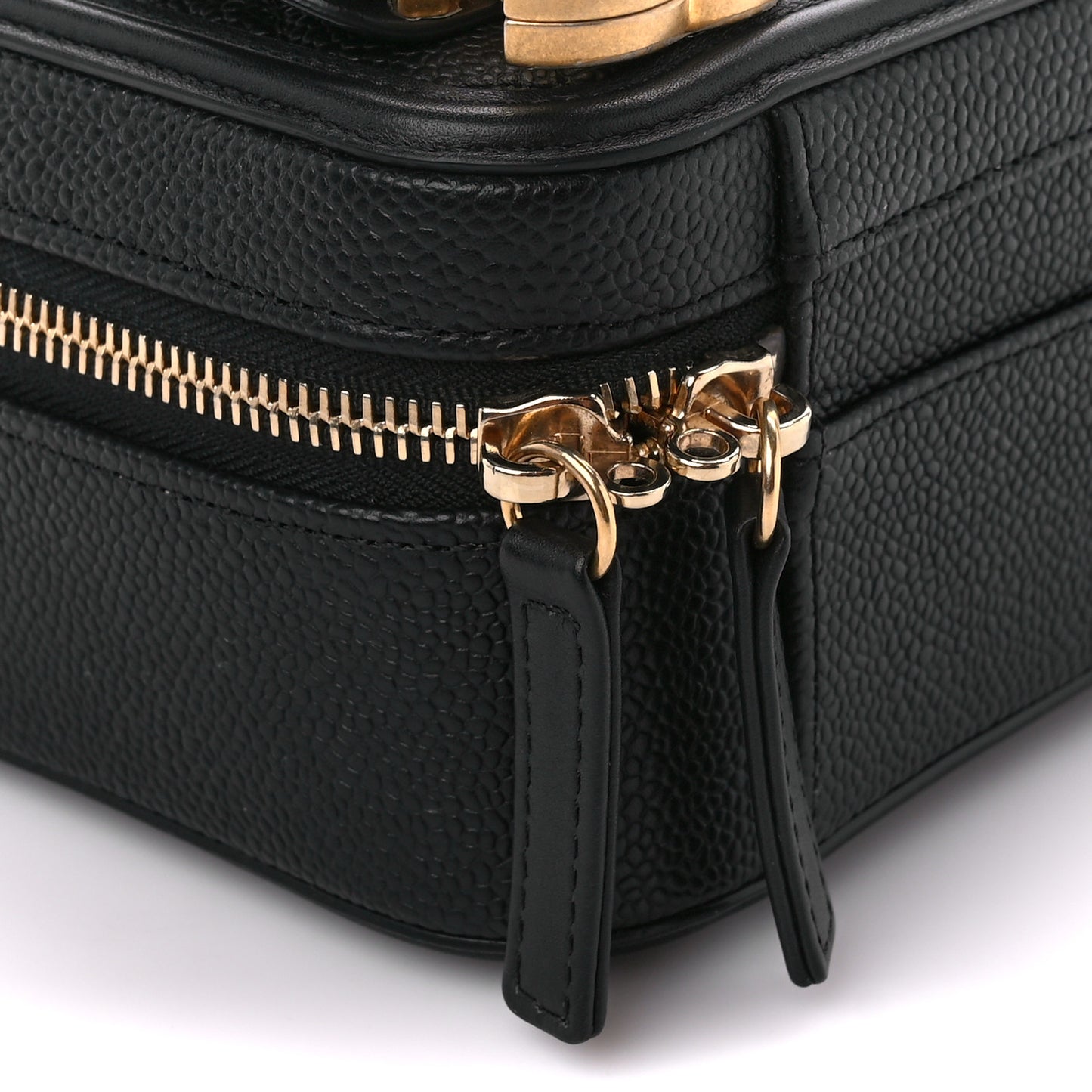 Caviar Quilted Medium CC Filigree Vanity Case Black