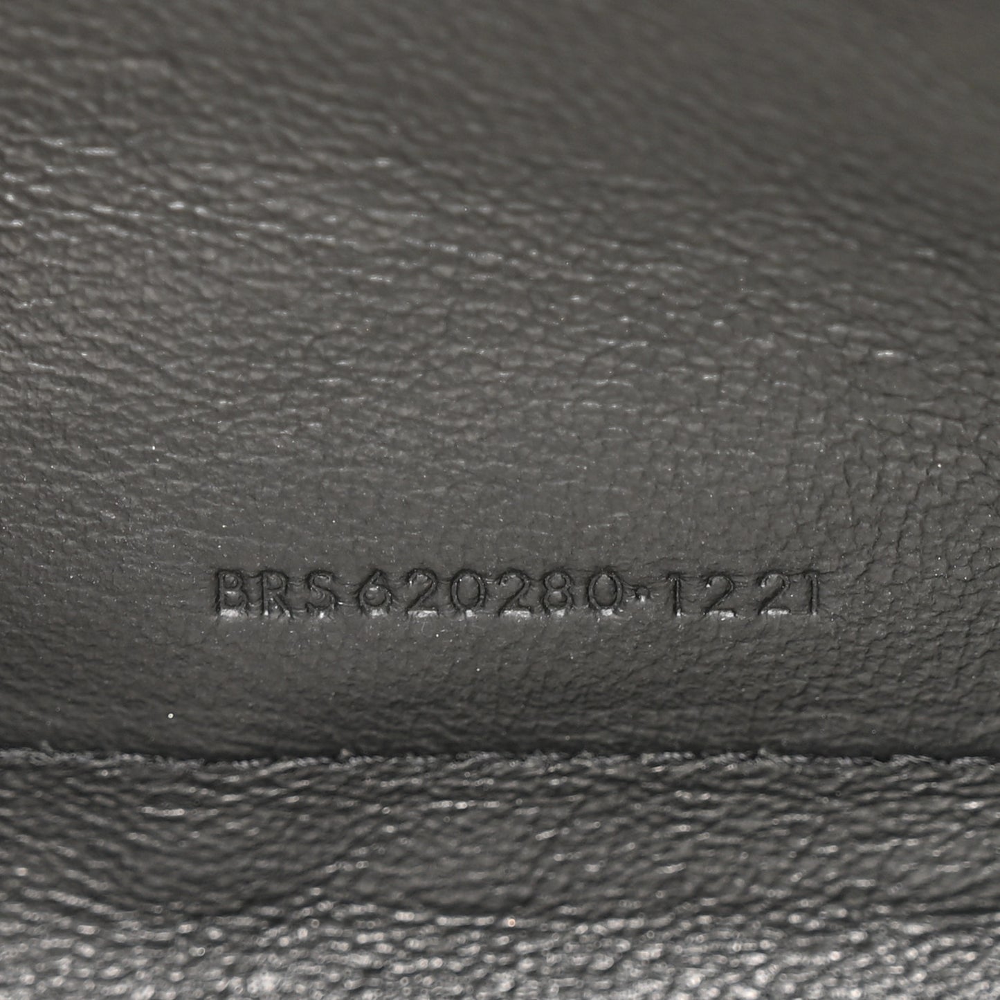 Grain De Poudre Mixed Matelasse Triquilt Monogram Chain Wallet Crema Soft