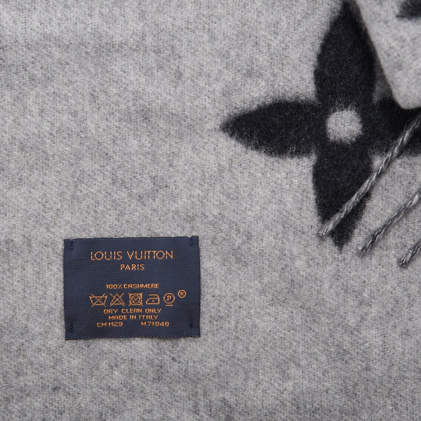 Cashmere Monogram Reykjavik Scarf Black