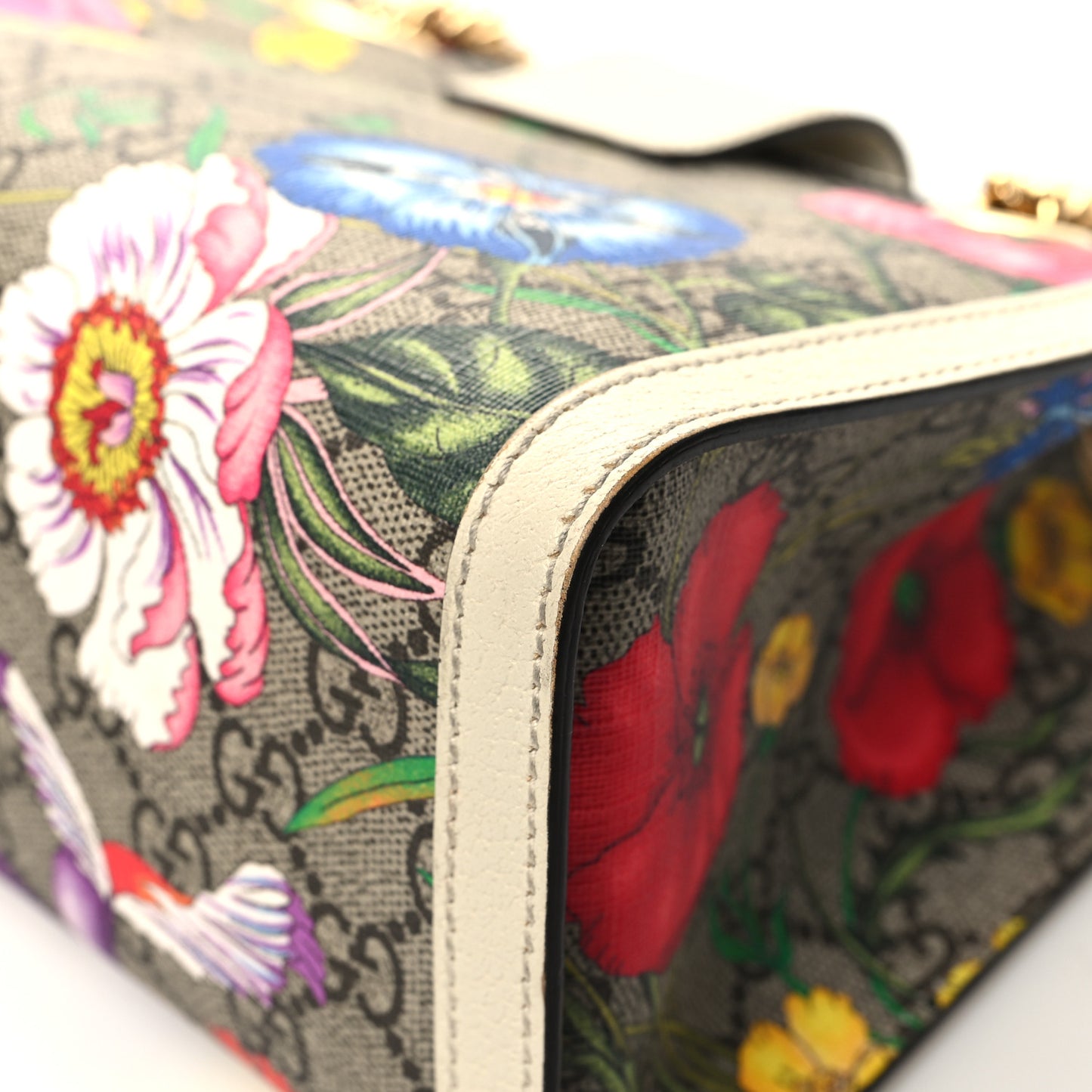 GG Supreme Monogram Flora Textured Calfskin Small Padlock Tote Beige Ebony Multicolor Mystic White