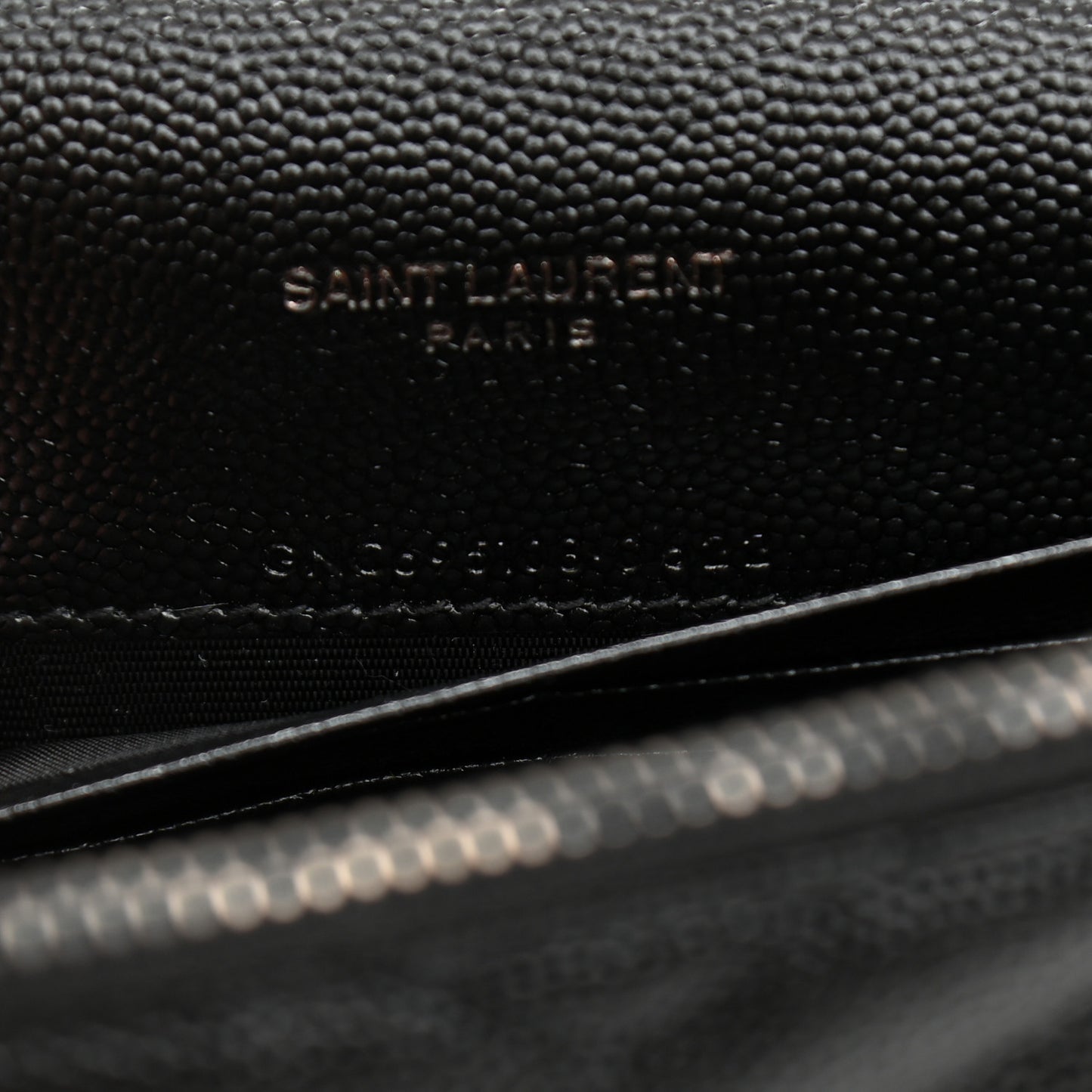 Grain De Poudre Matelasse Chevron Monogram Monochrome Envelope Chain Wallet Black