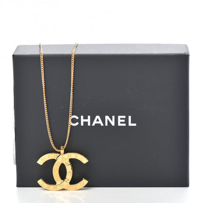 Chanel Metal CC Paris Button Necklace Gold 6 of 6
