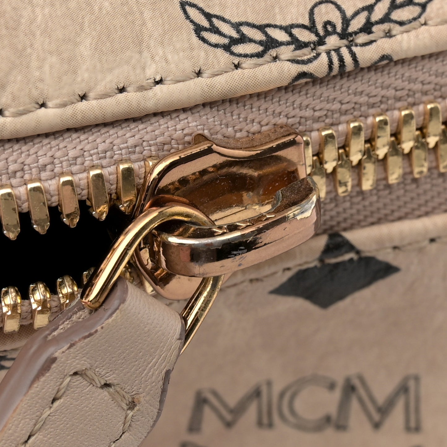 Visetos Medium Studded Stark Backpack Beige