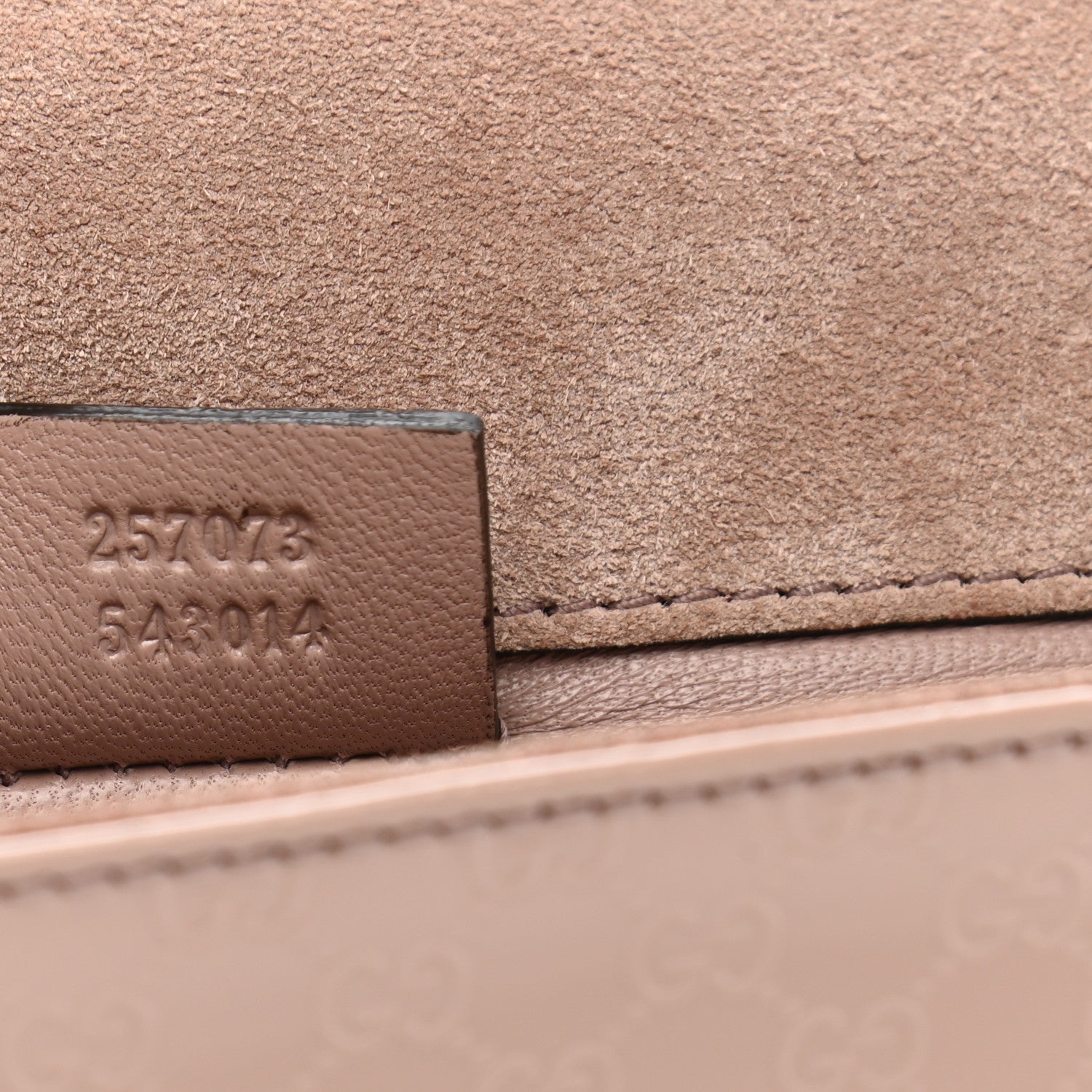 Gucci Patent Microguccissima Small Broadway Clutch Dark Cipria 7 of 9