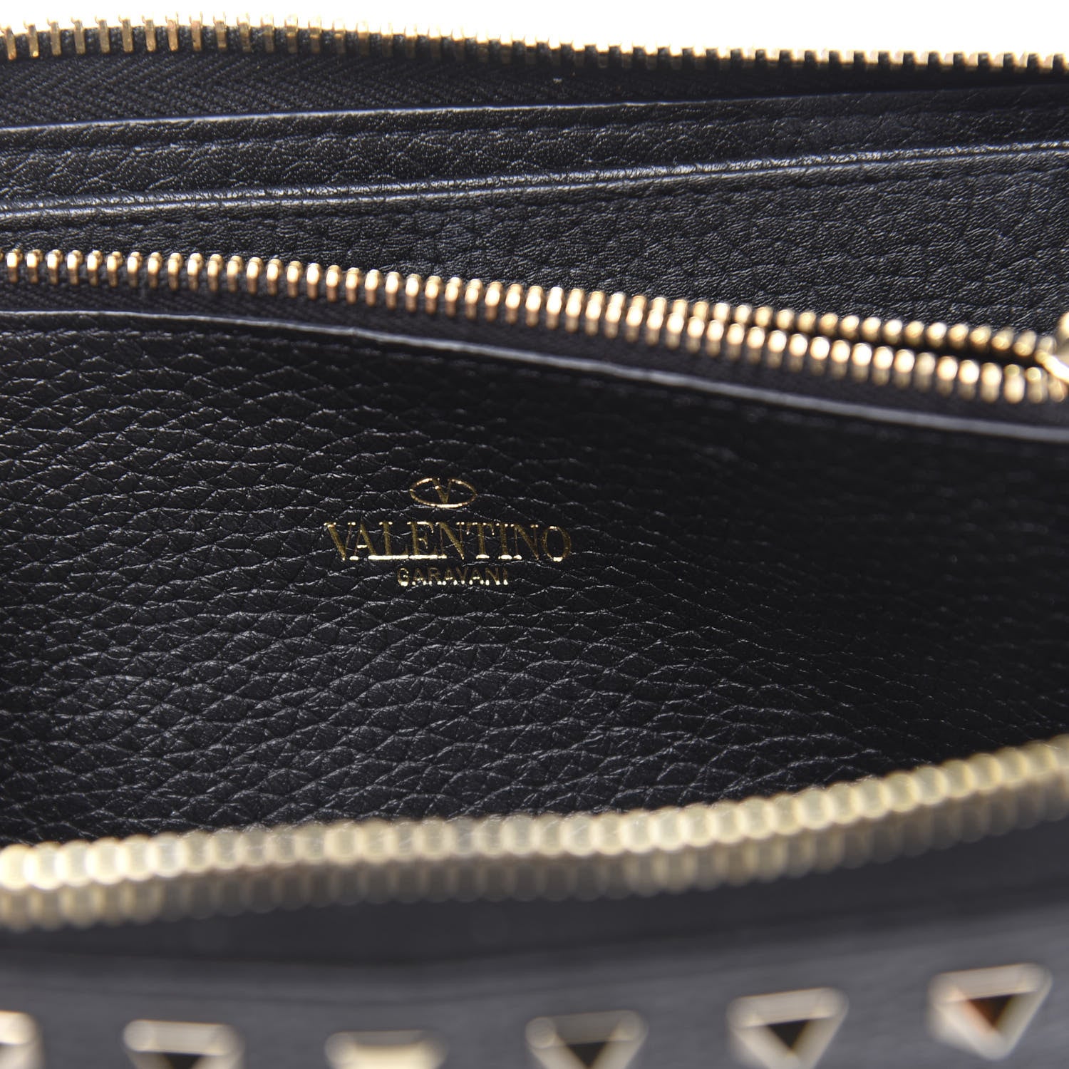 Valentino Garavani Pebbled Calfskin Rockstud Zip Around Wallet Black 8 of 12