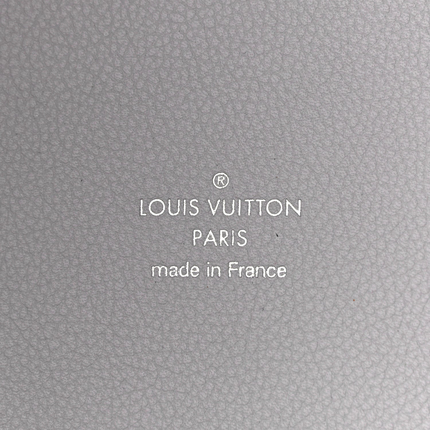 Louis Vuitton Mahina Hina MM Brume 6 of 9
