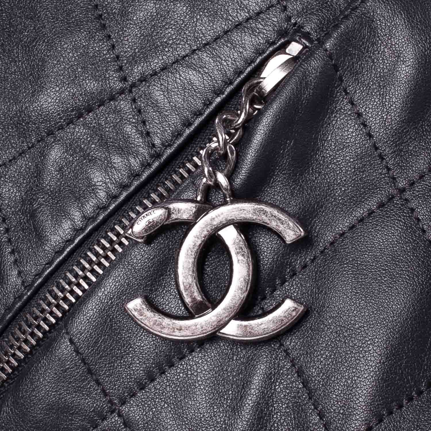 Chanel Calfskin Coco Pleats Hobo Black 6 of 9