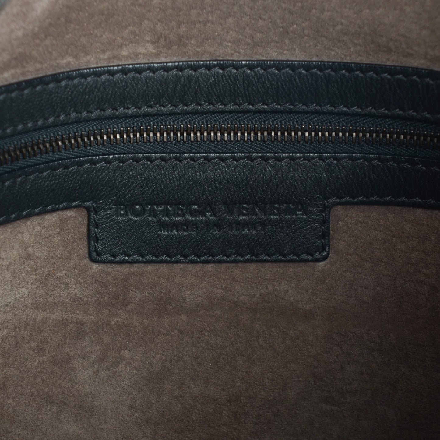 Nappa Intrecciato Large Veneta Hobo Nero Black