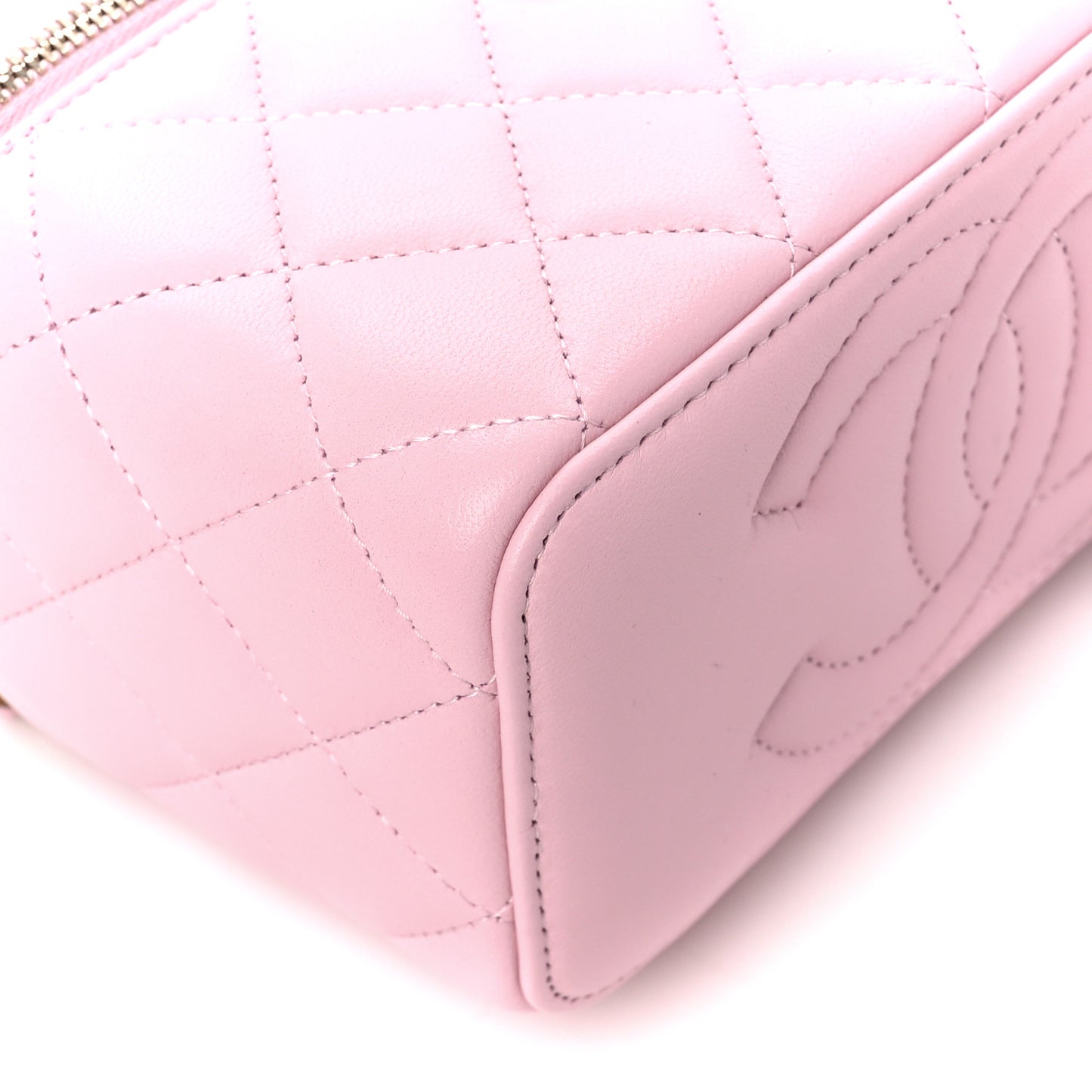 Lambskin Enamel Quilted Small Vanity Case With Chain Pink