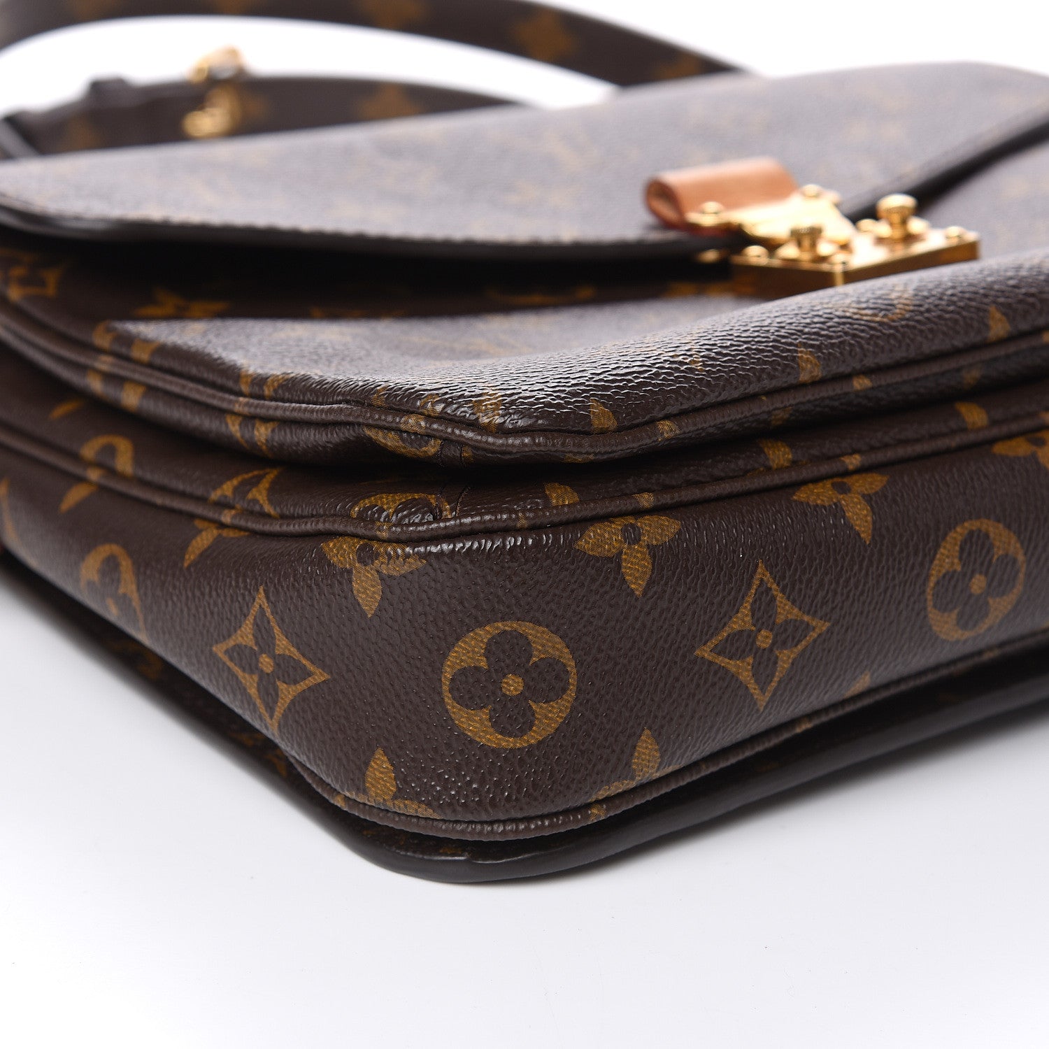 Louis Vuitton Monogram Pochette Metis 7 of 15