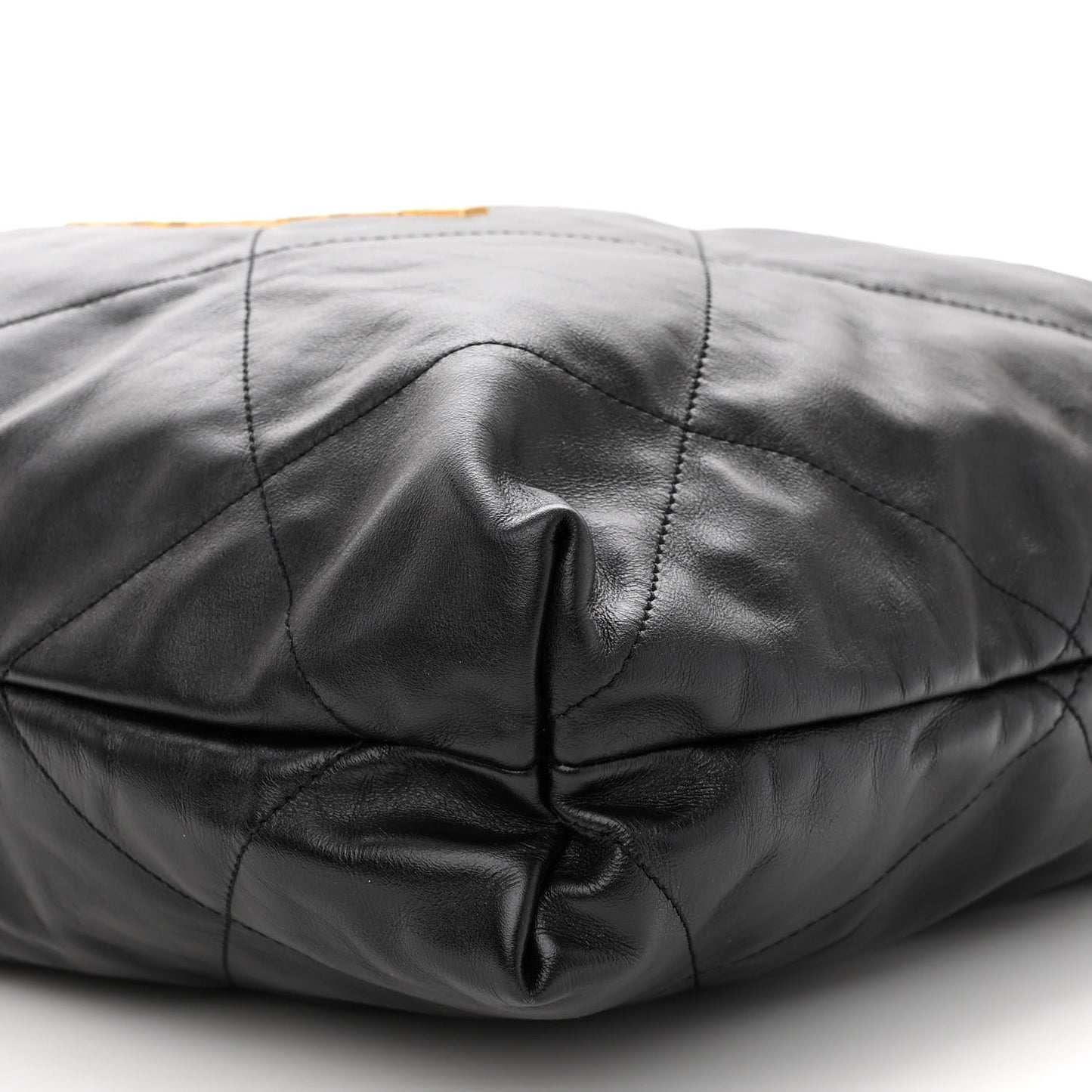 Shiny Calfskin Quilted Chanel 22 Black