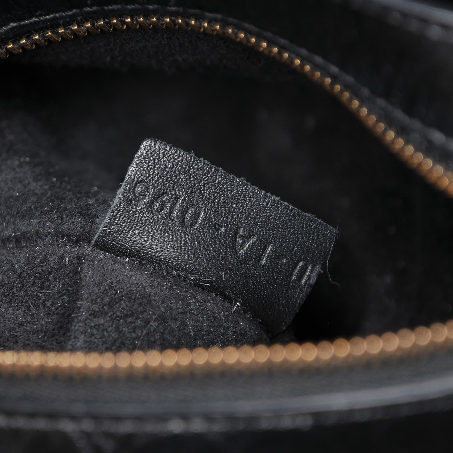 Celine Crocodile Embossed Calfskin Medium Belt Cabas Phantom Black 7 of 7