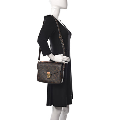 Louis Vuitton Monogram Pochette Metis 2 of 17