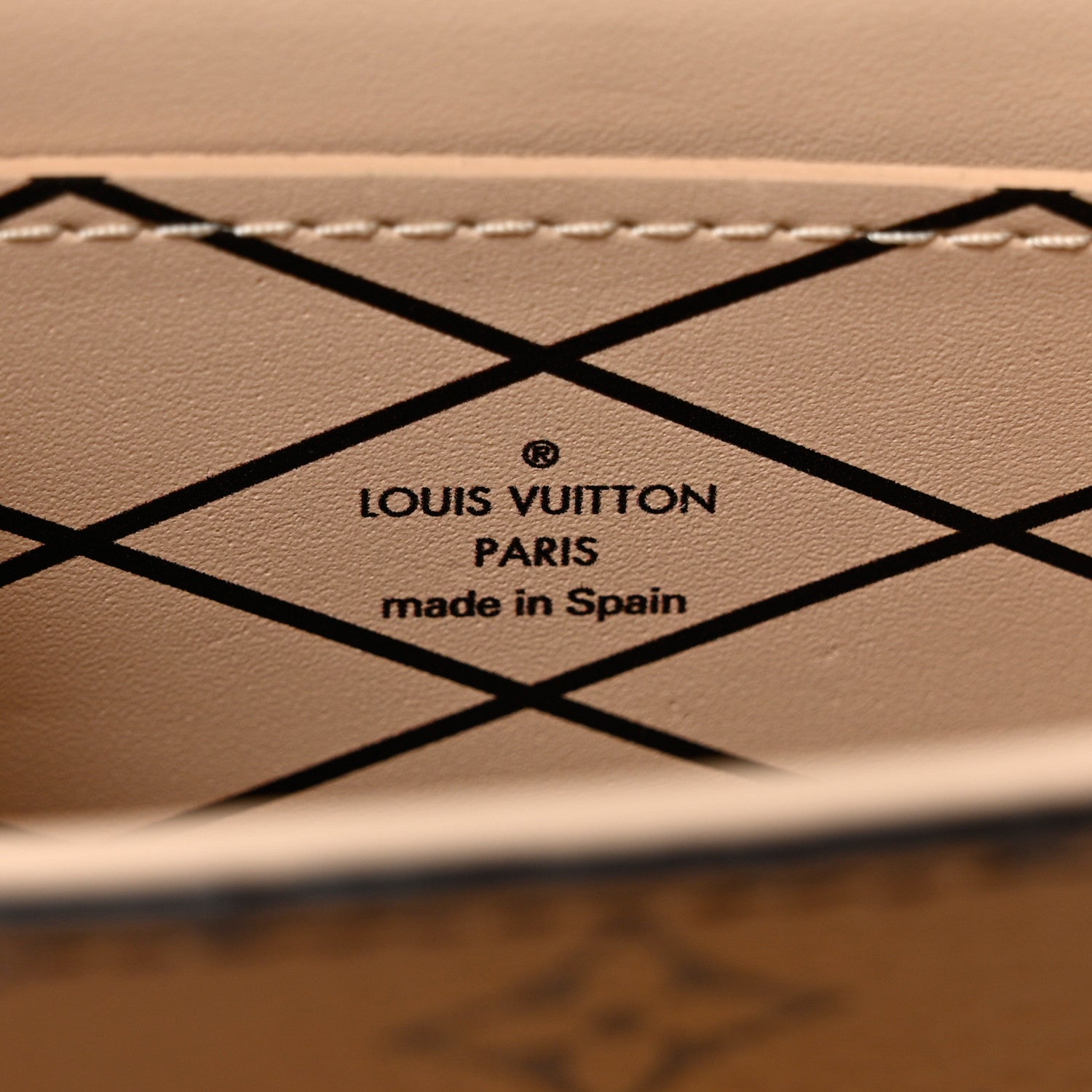 Louis Vuitton Reverse Monogram Essential Trunk NM 6 of 6