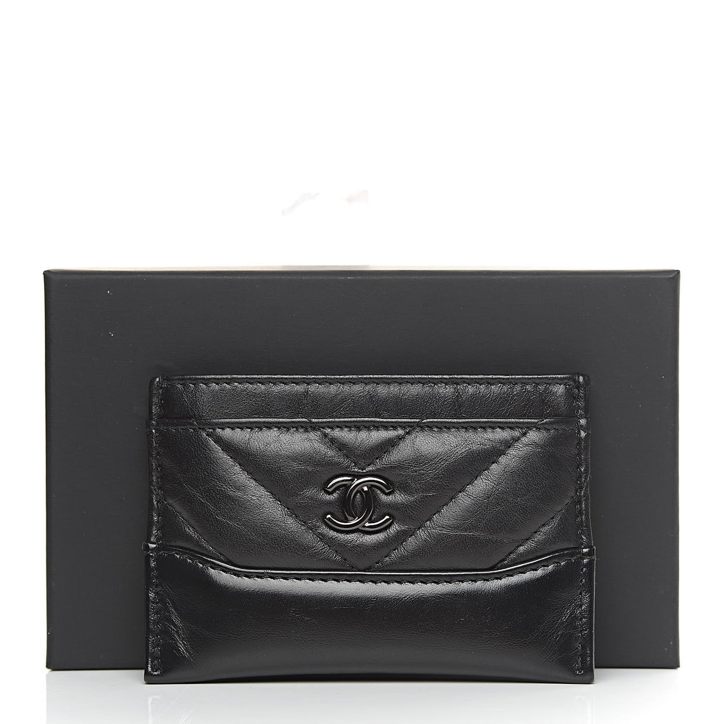 Aged Calfskin Chevron Quilted Gabrielle Card Holder Black