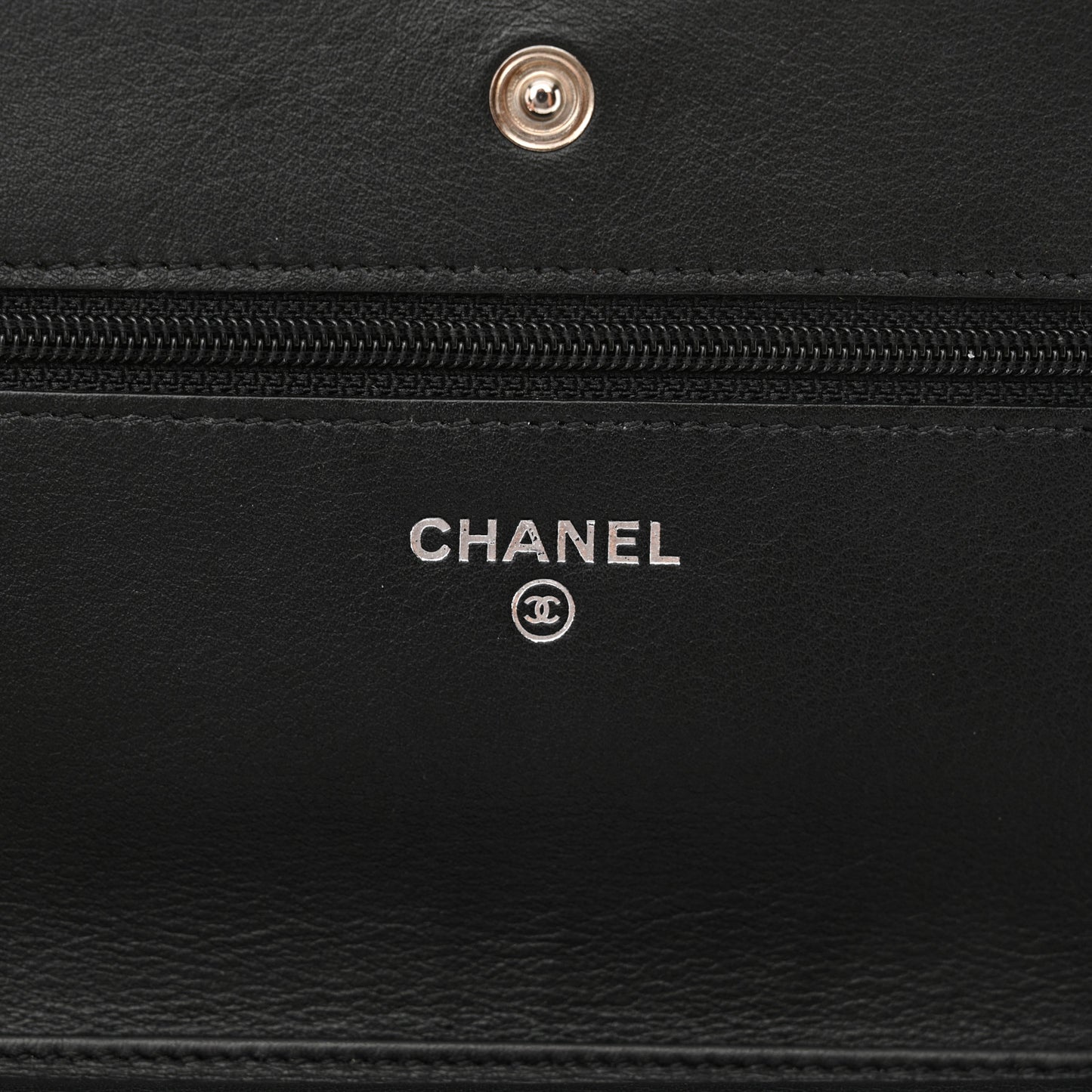 Caviar Sevruga Wallet on Chain WOC Black