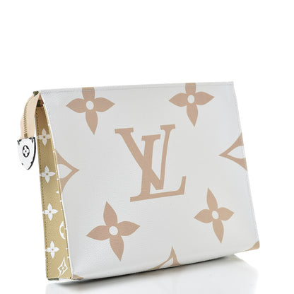 Louis Vuitton Monogram Giant Toiletry Pouch 26 Kaki 3 of 11
