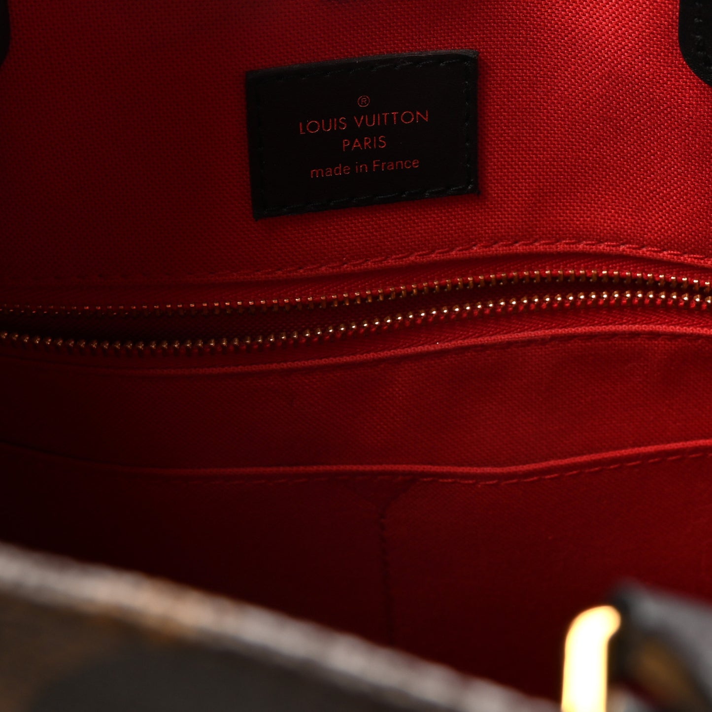 Reverse Monogram Giant Onthego MM