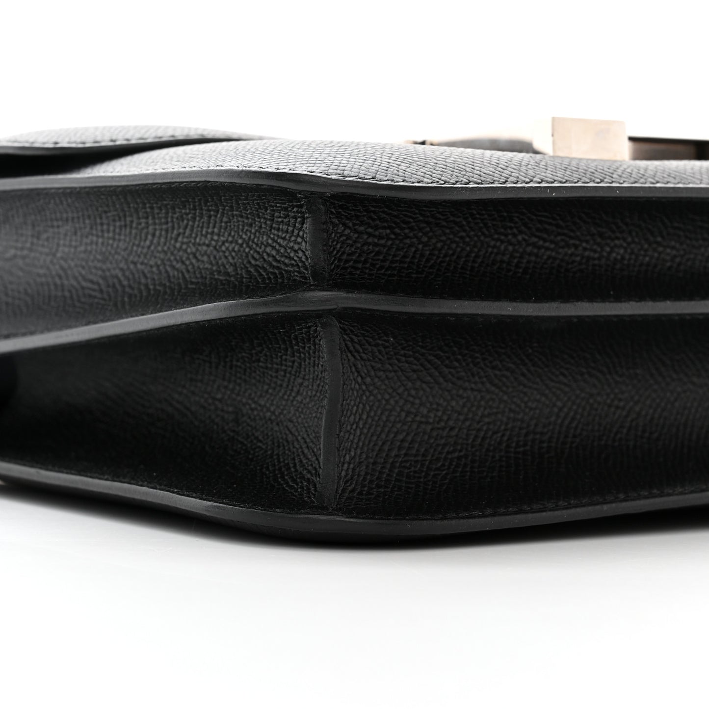 Epsom Constance 24 Black