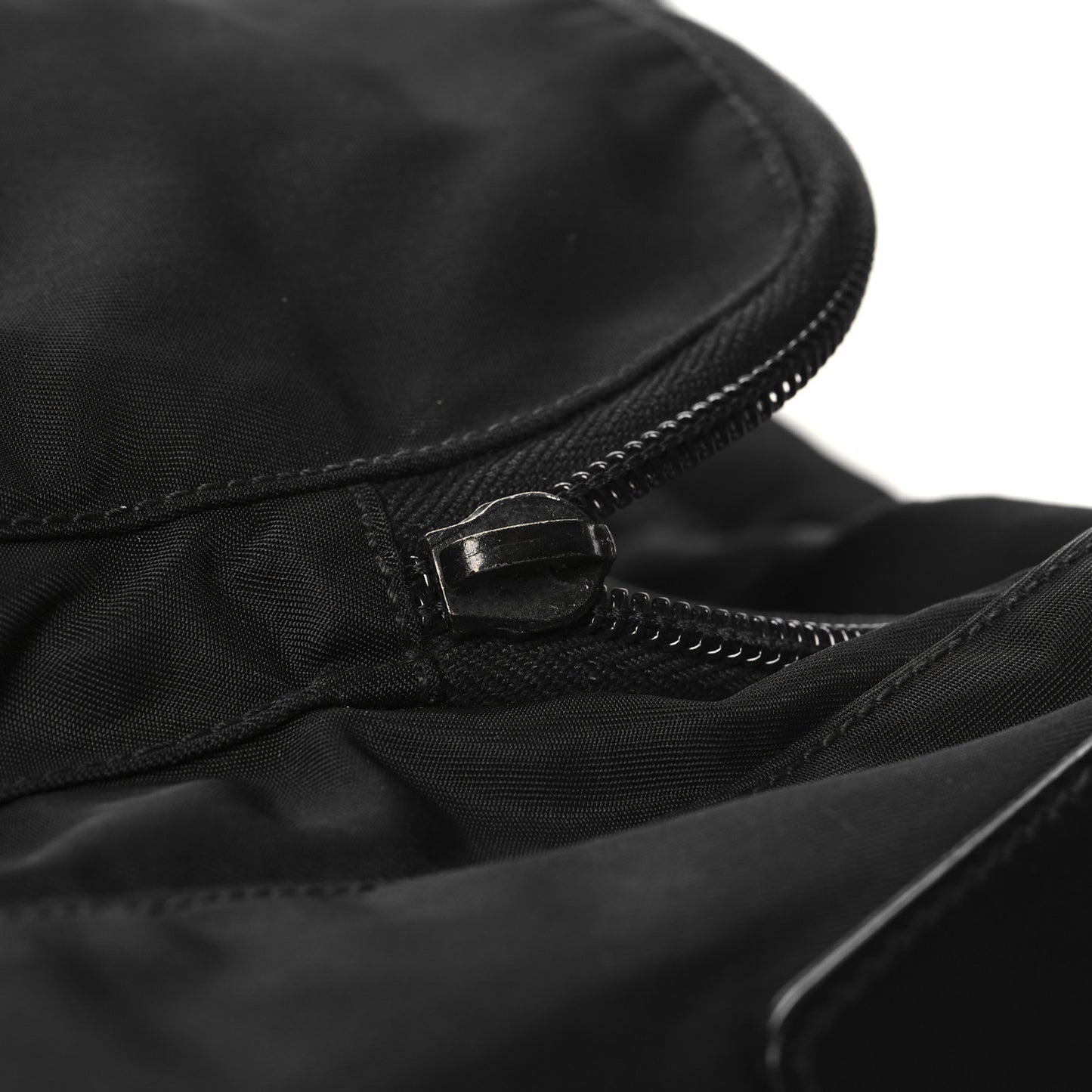 Tessuto Nylon Saffiano Vela Messenger Bag Black