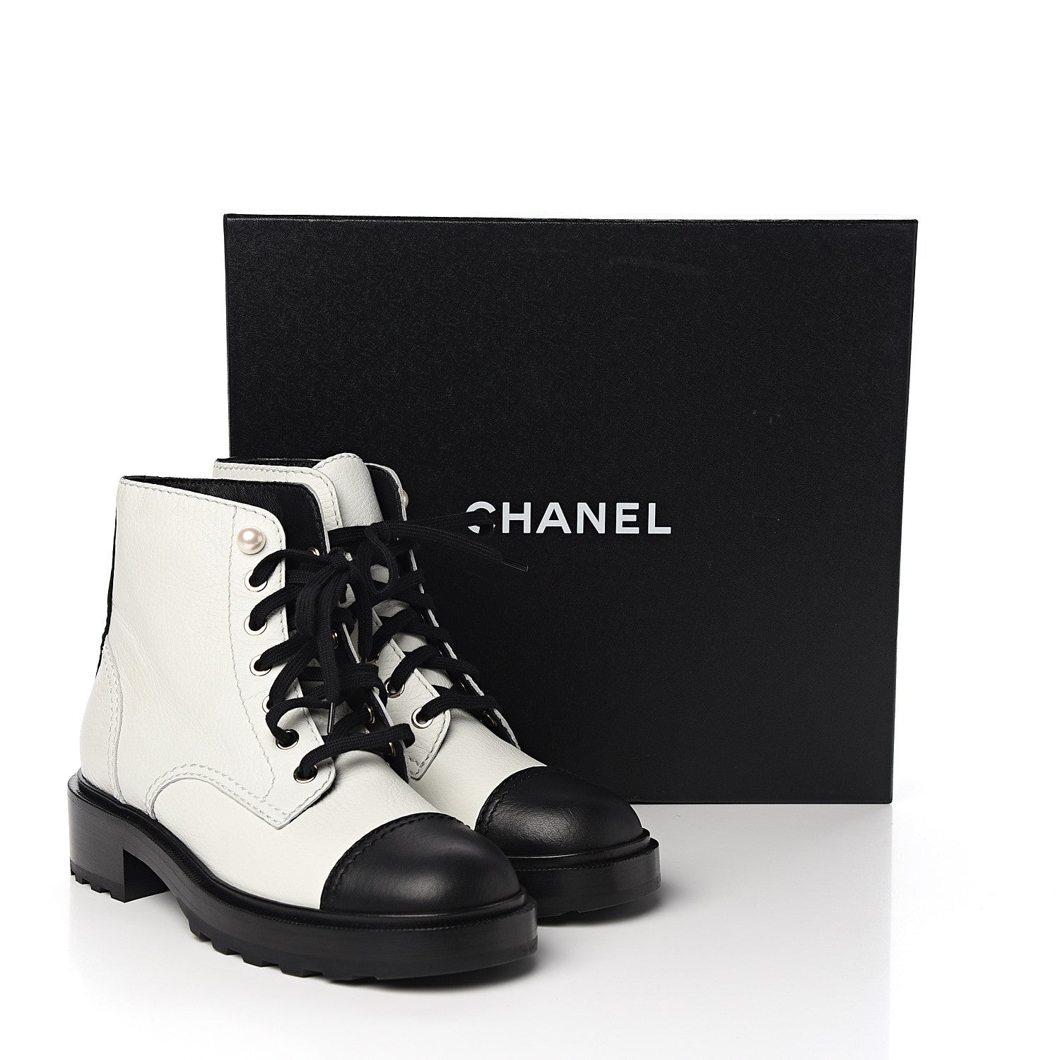 Chanel Lambskin Grained Calfskin CC Cap Toe Short Boots 37.5 White Black 10 of 10