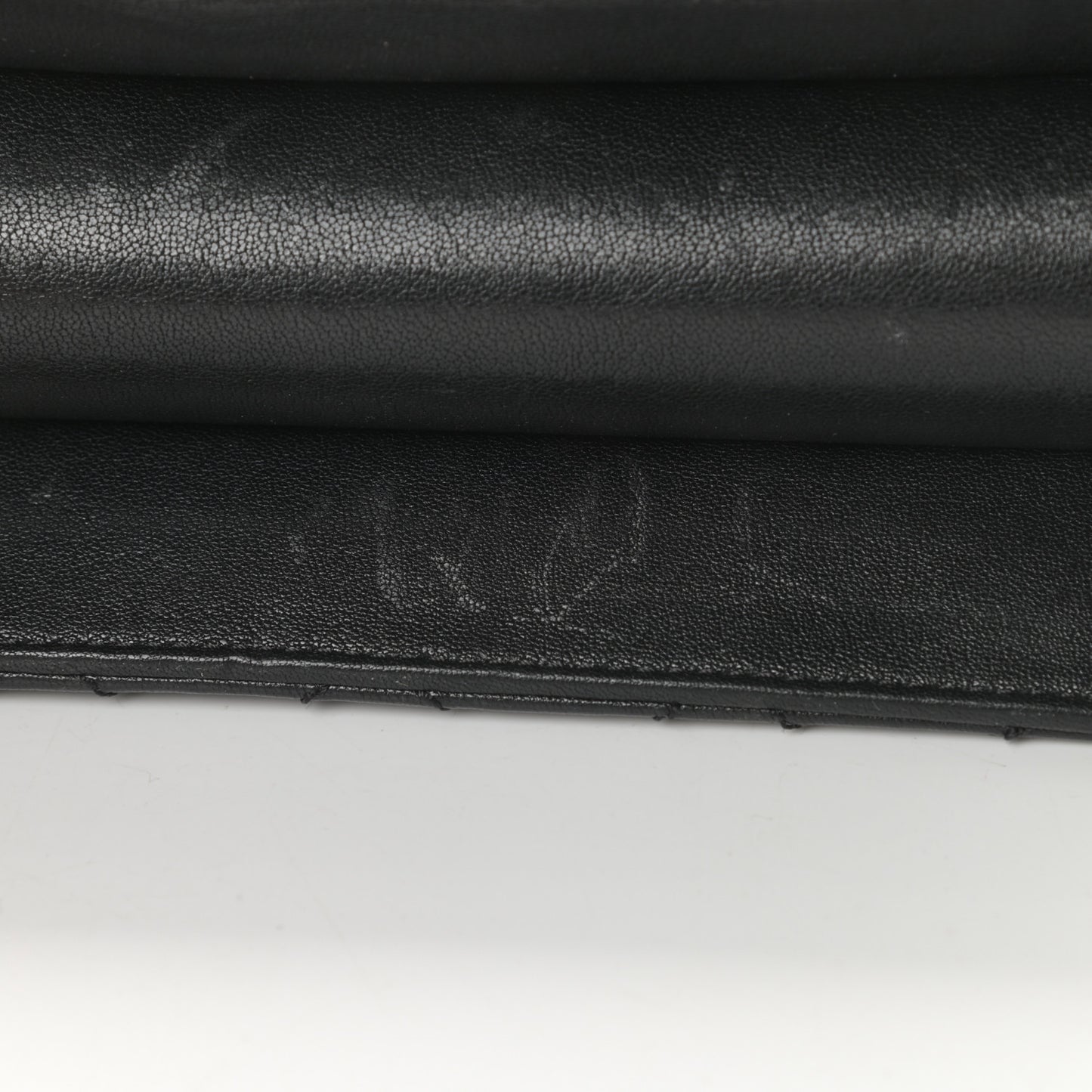 Sheepskin Quilted Beauty Lock Flap Black