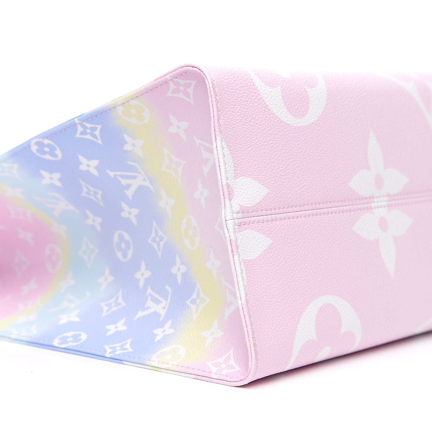 Monogram Escale Onthego GM Pastel