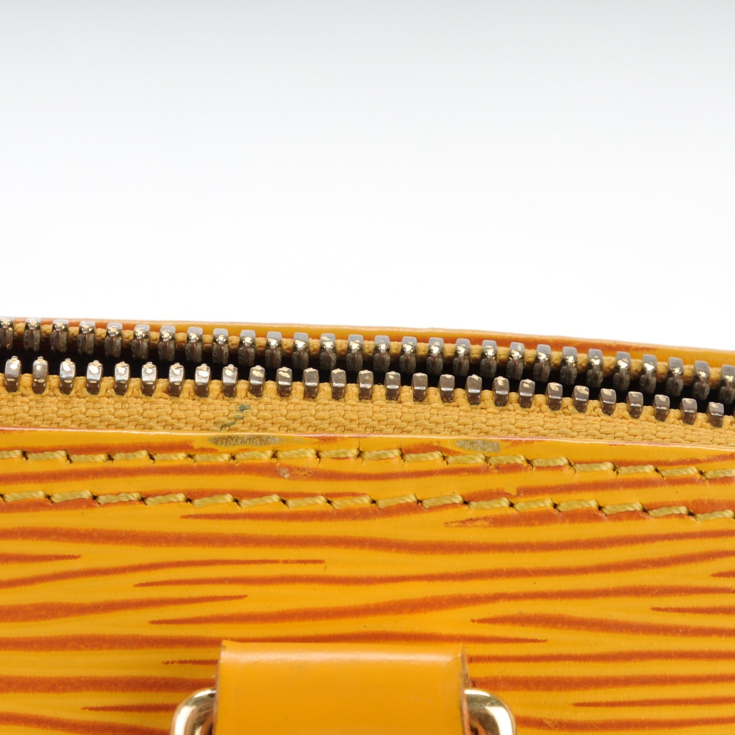 Louis Vuitton Epi Alma PM Tassil 15 of 17