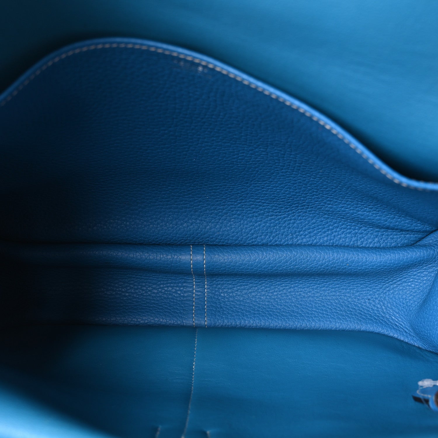 Hermes Taurillon Clemence Halzan 31 GM Bleu Zanzibar 1822037
