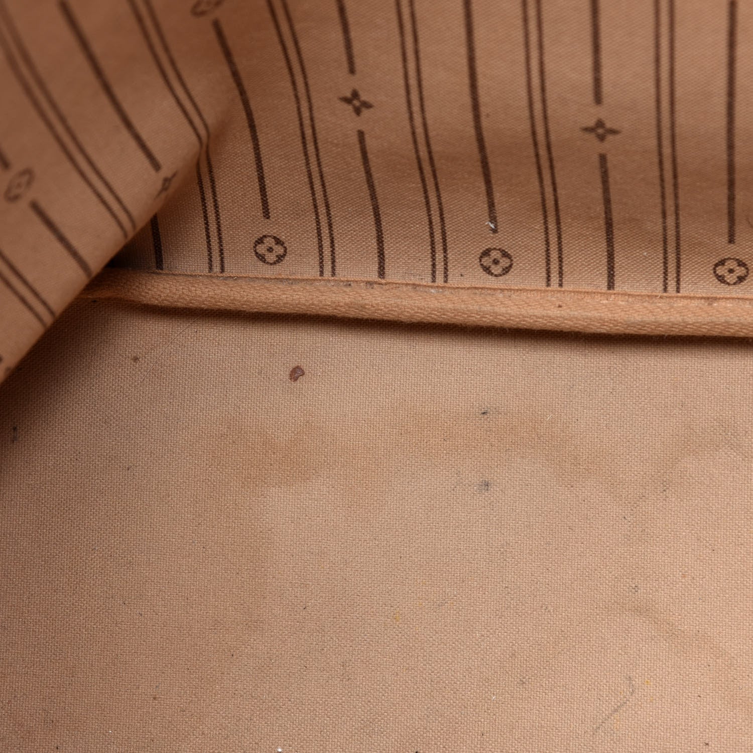 Louis Vuitton Monogram Neverfull MM 9 of 10
