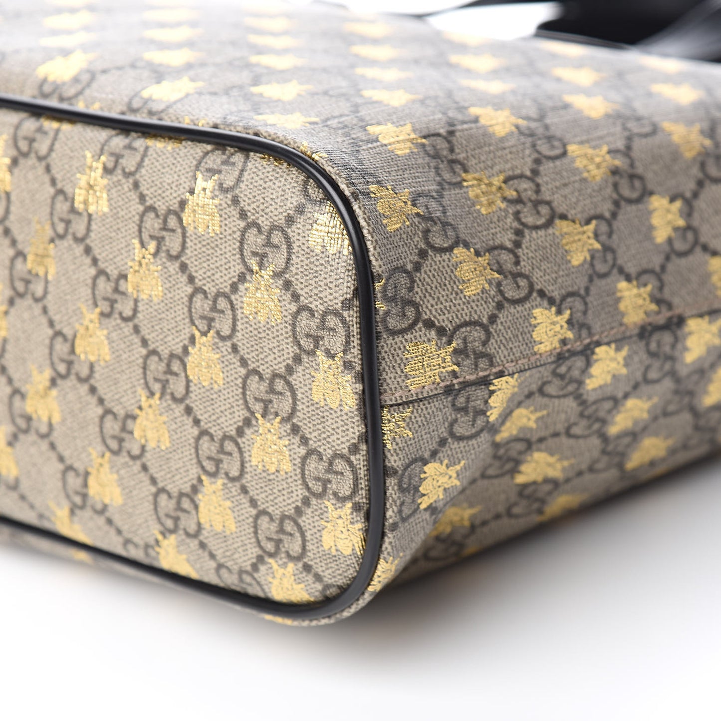 Soft GG Supreme Monogram Bees Small Crossbody Tote Beige Oro Black