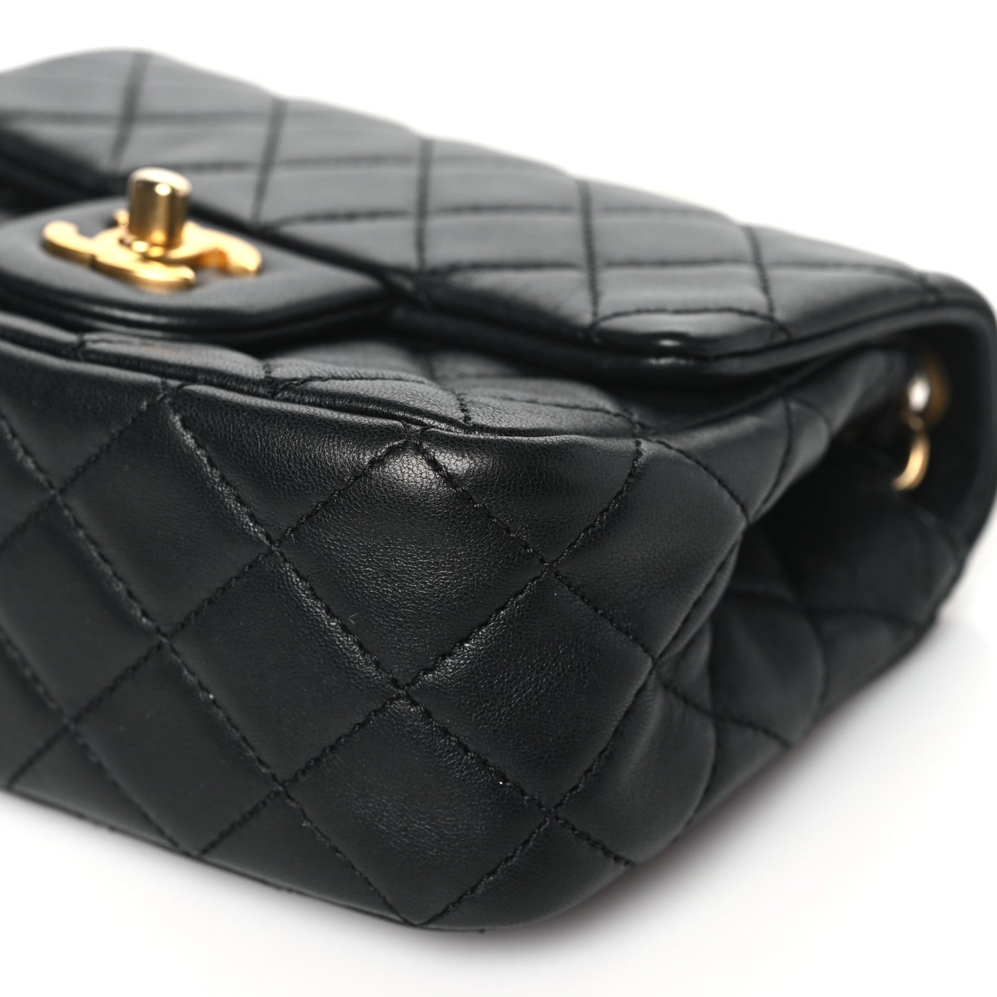 Lambskin Quilted Mini Pearl Crush Flap Black