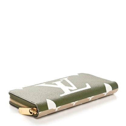 Louis Vuitton Monogram Giant Zippy Wallet Kaki White 4 of 9