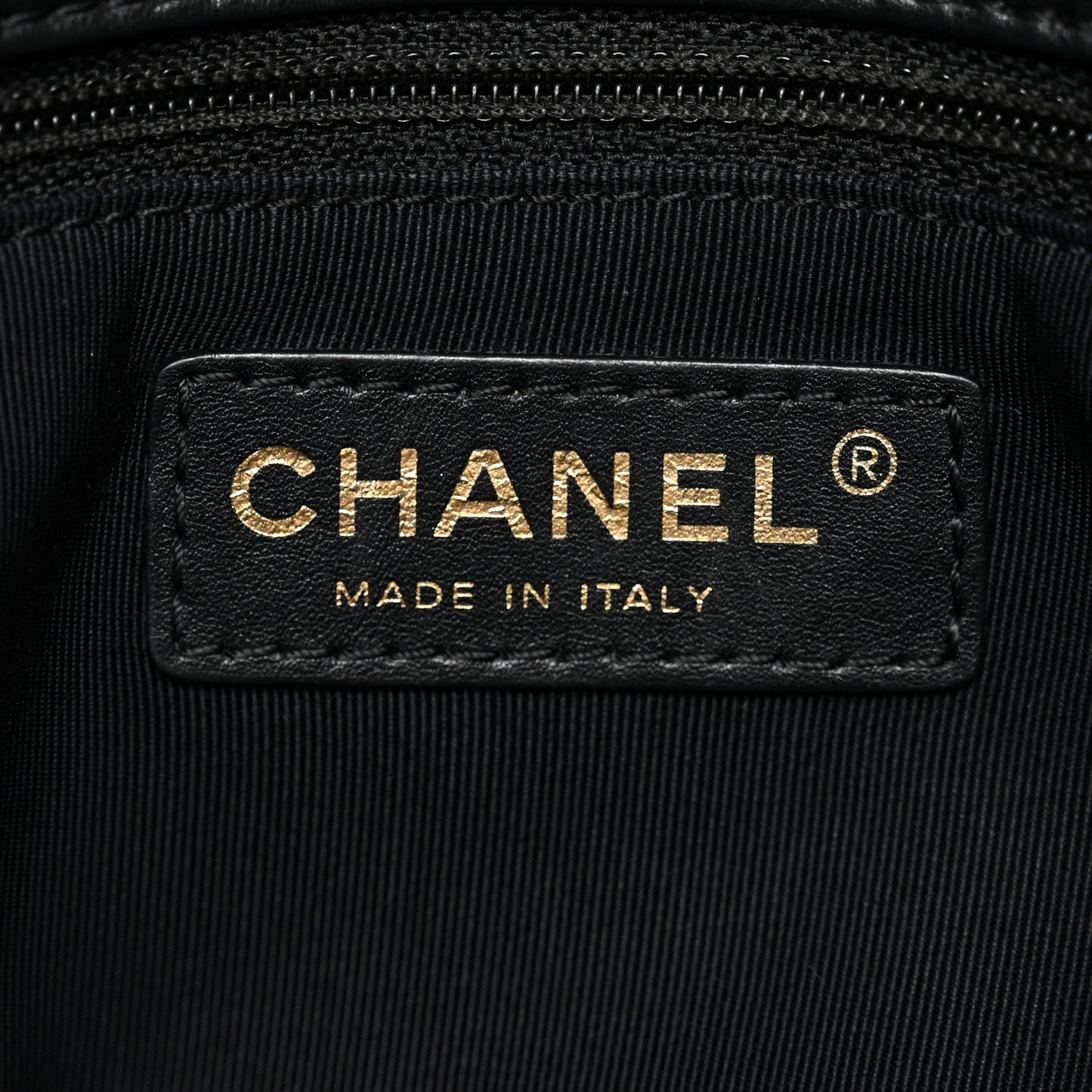 Calfskin Quilted Medium Chain Me Flap Black