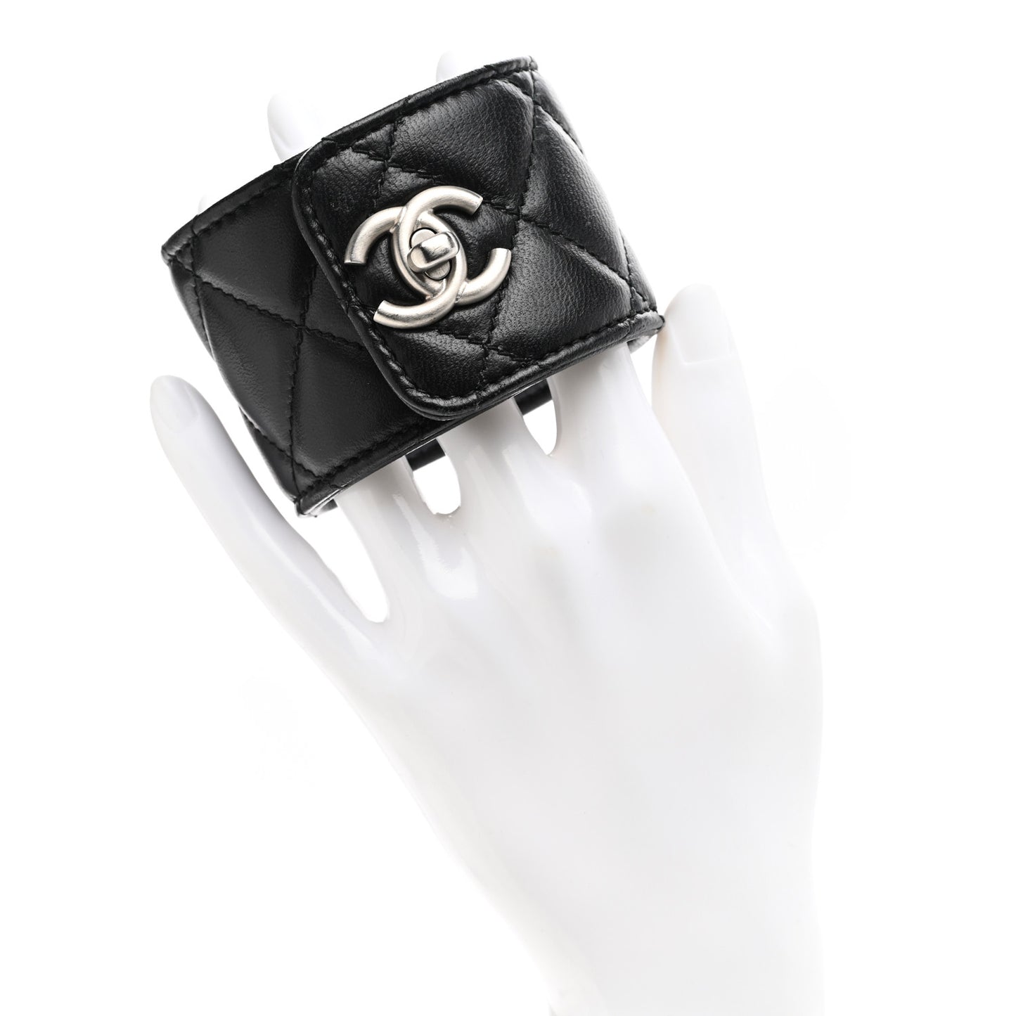 Lambskin Quilted CC Turnlock Cuff M Black