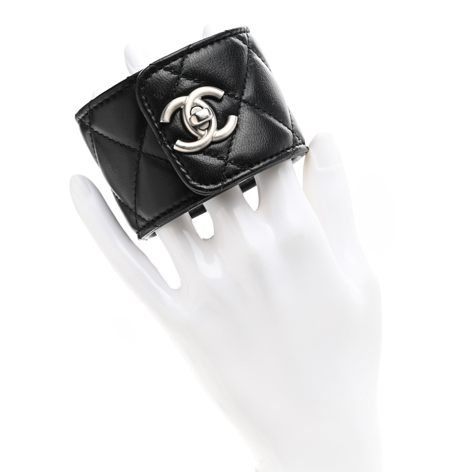 Chanel Lambskin Quilted CC Turnlock Cuff M Black 2 of 5